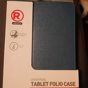 Universal tablet folio case